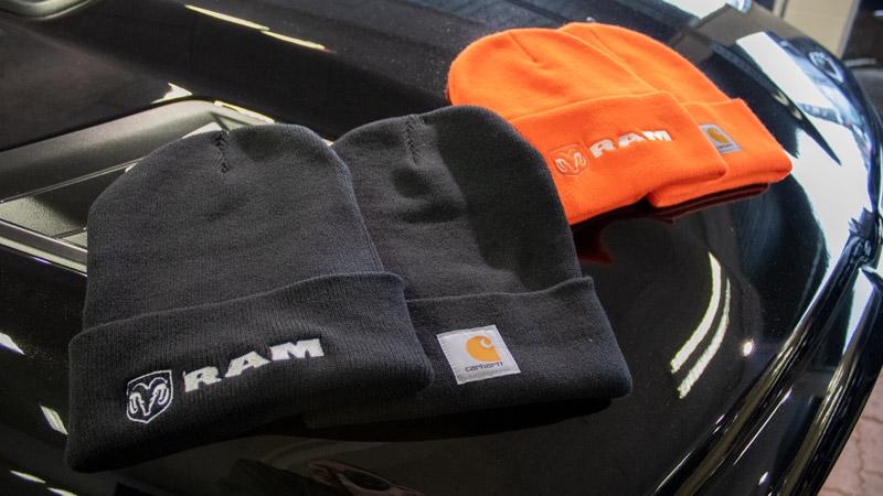 Carhartt hue med broderet Ram logo